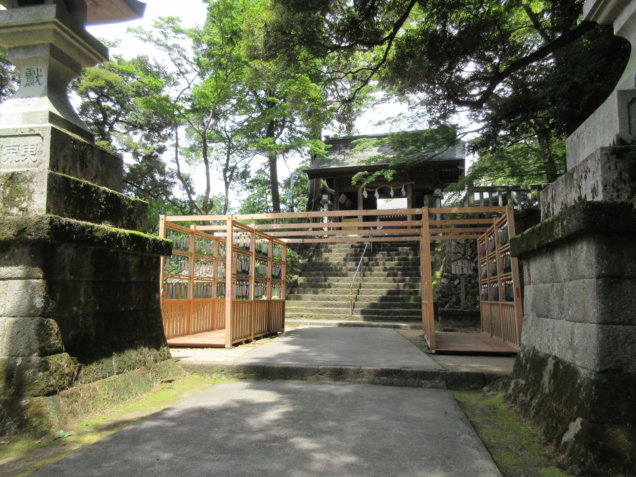 唐澤山神社／風鈴参道